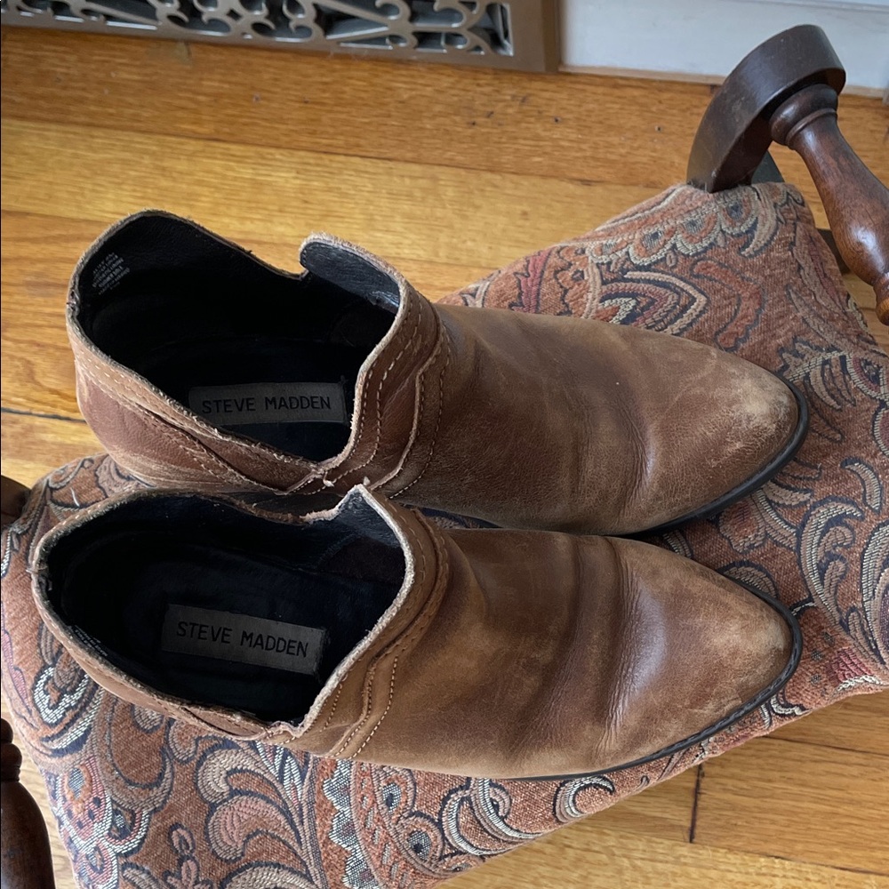 Steve Madden Chestnut Leather Booties - Picture 2 of 8